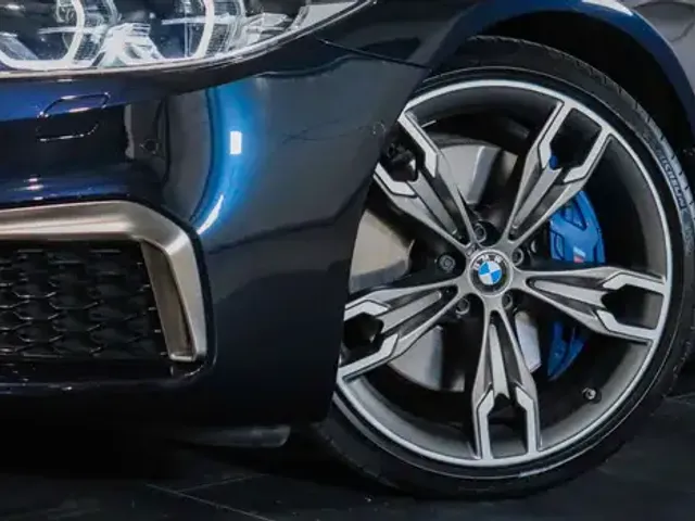 BMW 550