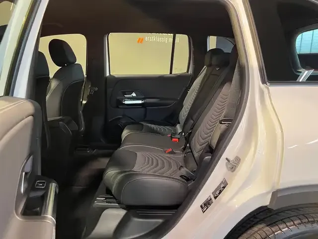 Mercedes-Benz EQB 300