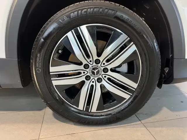 Mercedes-Benz EQB 300