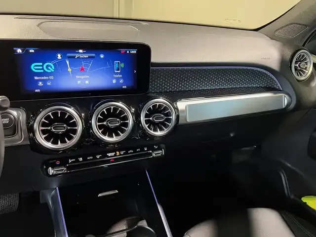 Mercedes-Benz EQB 300