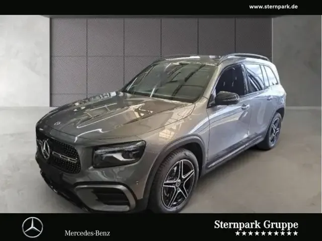 Mercedes-Benz GLB 180