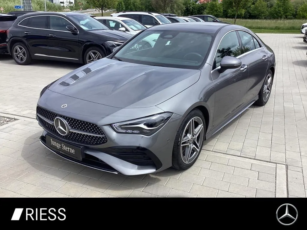 Mercedes-Benz CLA 200