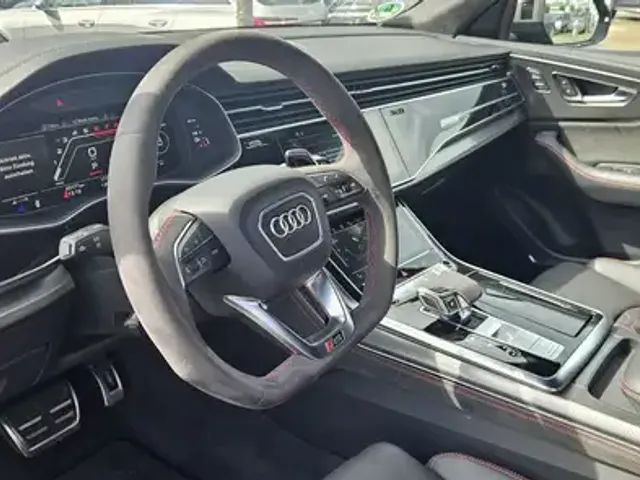 Audi RS Q8