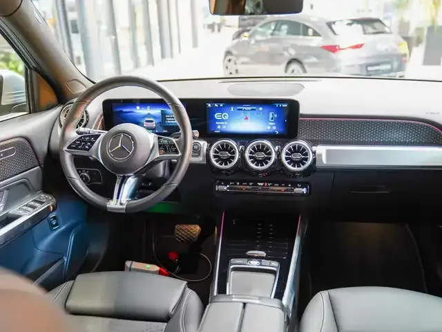 Mercedes-Benz EQB 300