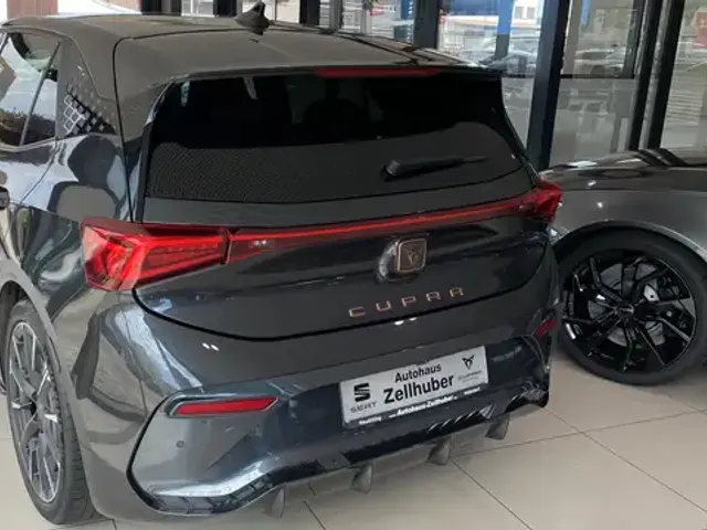 CUPRA Born