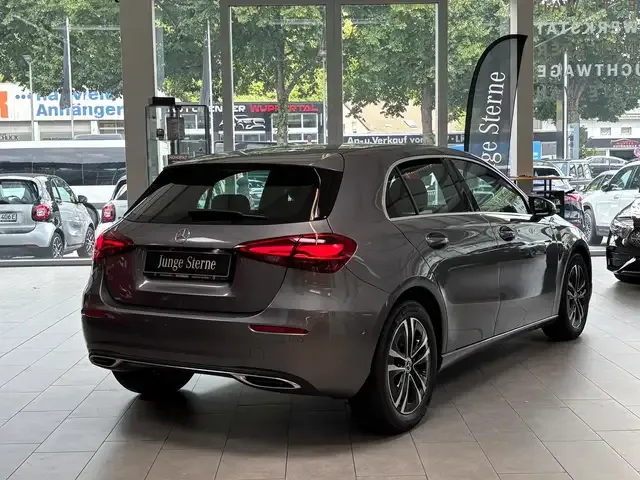 Mercedes-Benz A 180