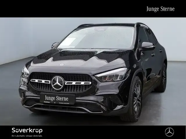 Mercedes-Benz GLA 220