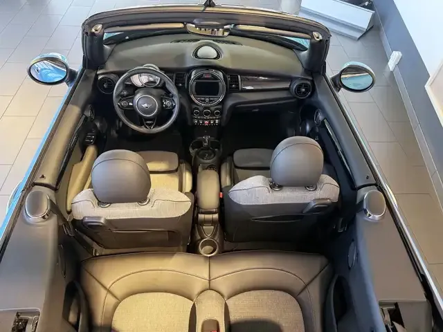 MINI Cooper Cabrio