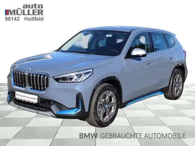BMW iX1