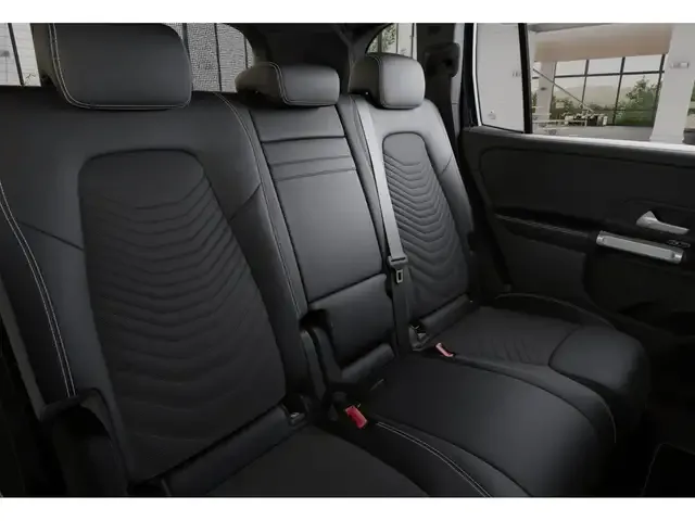 Mercedes-Benz GLB 200