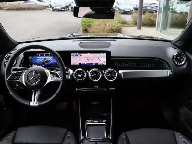 Mercedes-Benz GLB 200