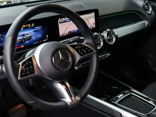 Mercedes-Benz GLB 200