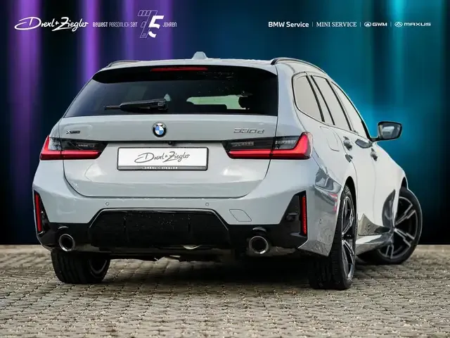BMW 330