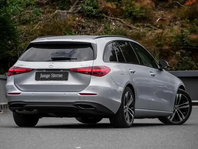 Mercedes-Benz C 220