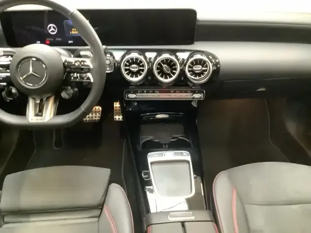 Mercedes-Benz CLA 35 AMG