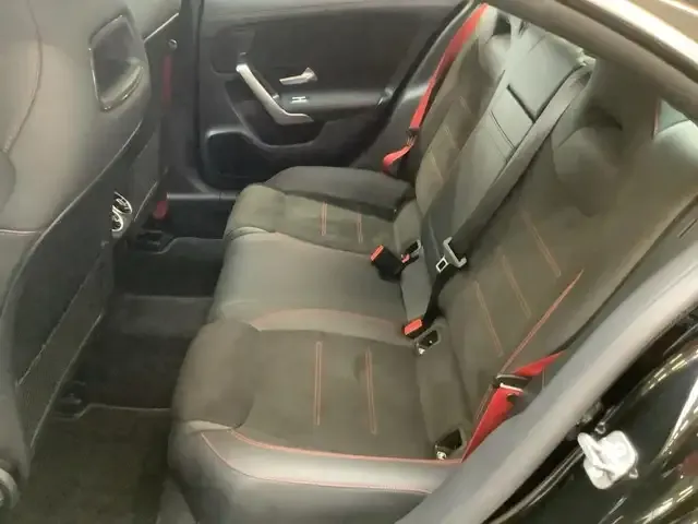 Mercedes-Benz CLA 35 AMG