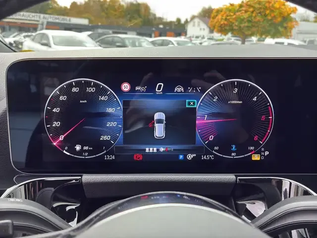 Mercedes-Benz GLA 220
