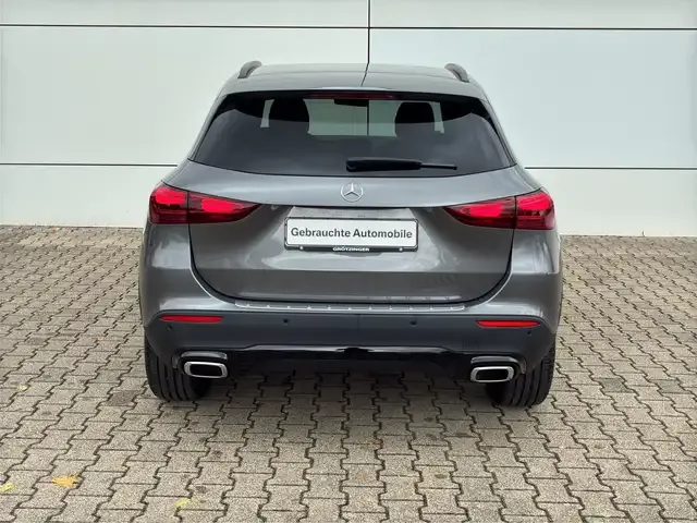 Mercedes-Benz GLA 220