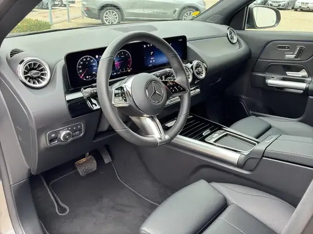 Mercedes-Benz GLA 220