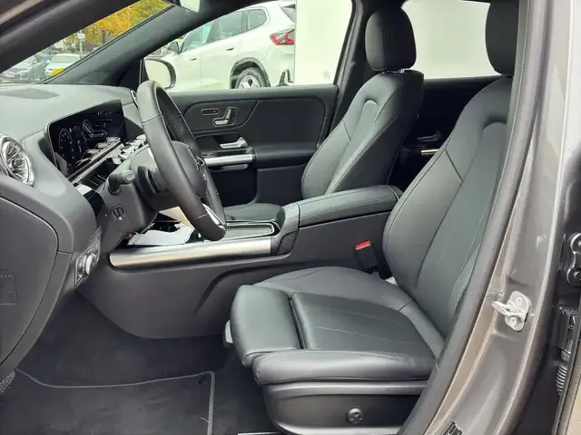 Mercedes-Benz GLA 220