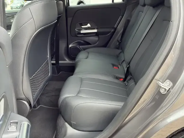 Mercedes-Benz GLA 220