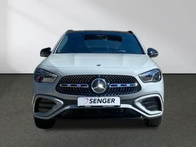 Mercedes-Benz GLA 200