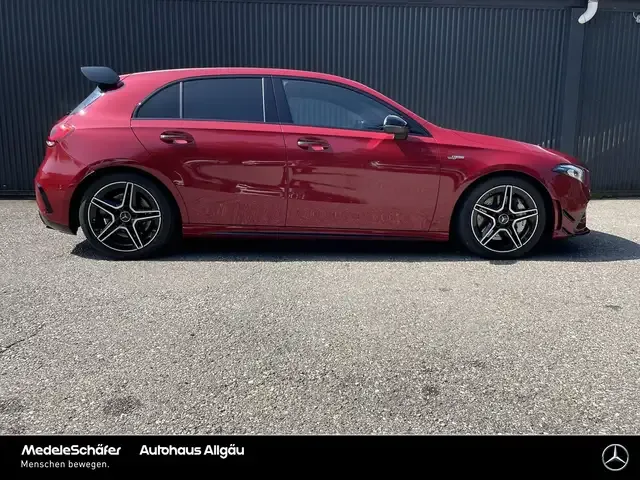 Mercedes-Benz A 35 AMG