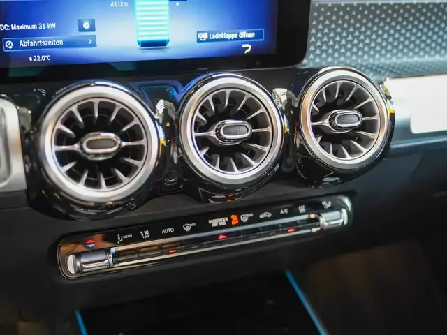 Mercedes-Benz EQB 300
