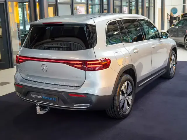 Mercedes-Benz EQB 300