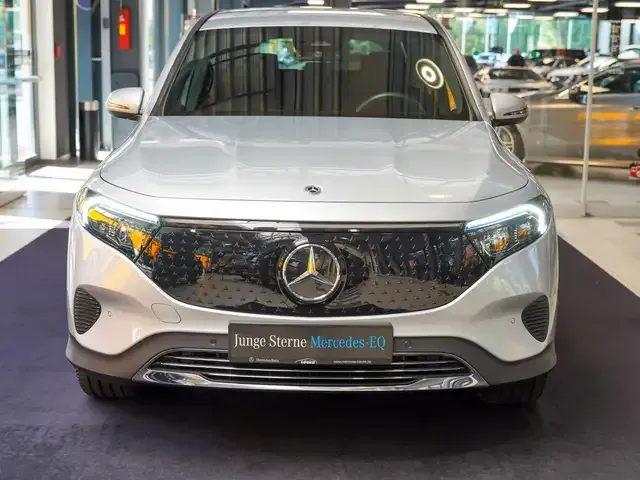 Mercedes-Benz EQB 300