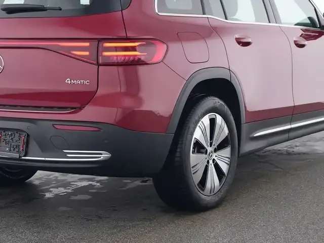 Mercedes-Benz EQB 300