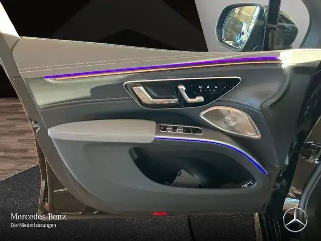 Mercedes-Benz EQS SUV