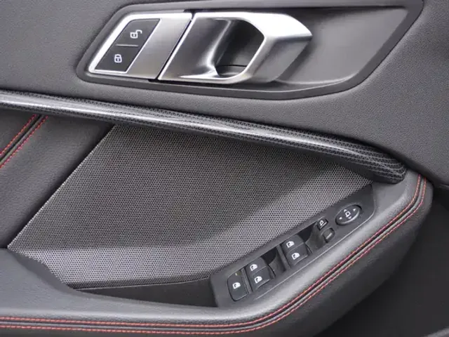 BMW 128