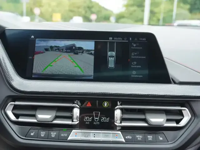 BMW 128