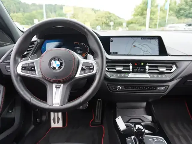 BMW 128