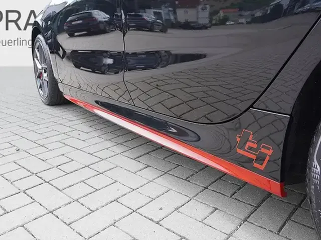 BMW 128