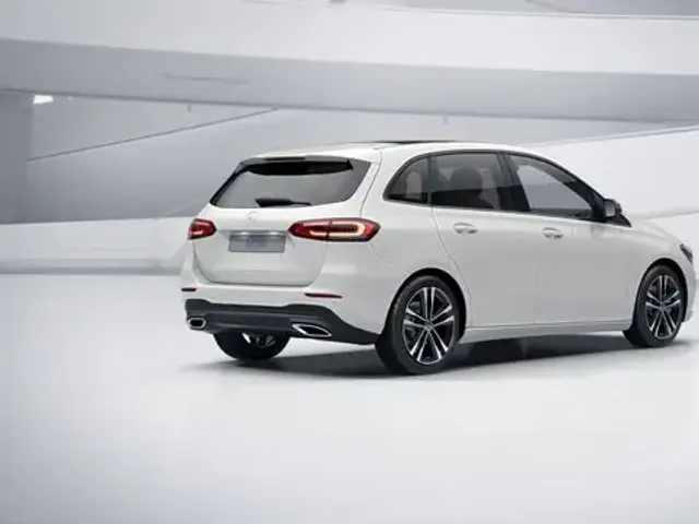 Mercedes-Benz B 220