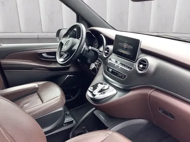 Mercedes-Benz V 250