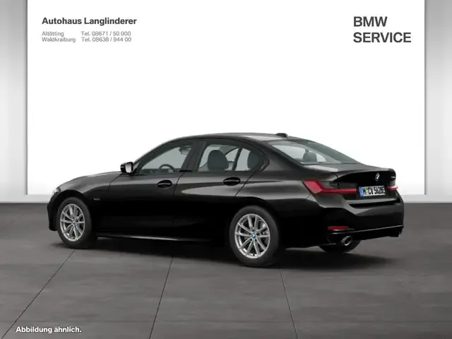 BMW 330