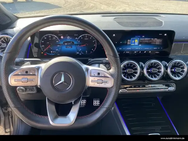Mercedes-Benz GLB 200