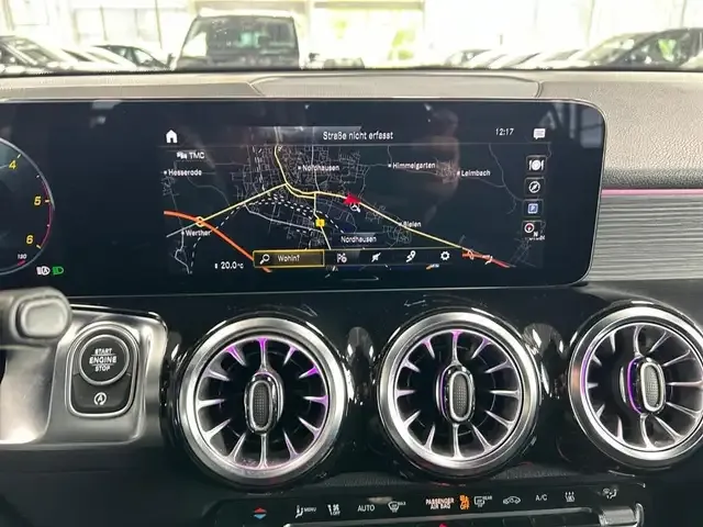 Mercedes-Benz GLB 200