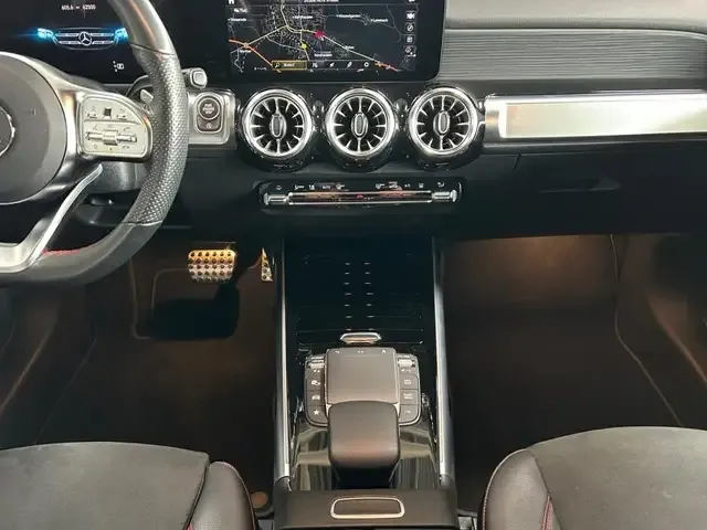 Mercedes-Benz GLB 200