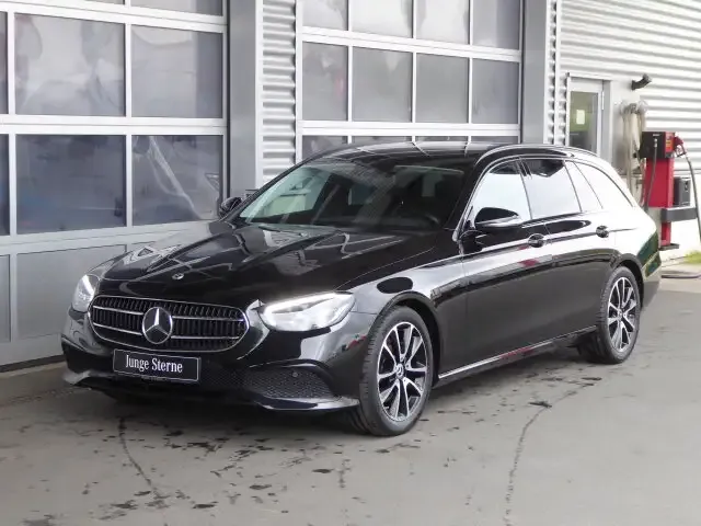 Mercedes-Benz E 220