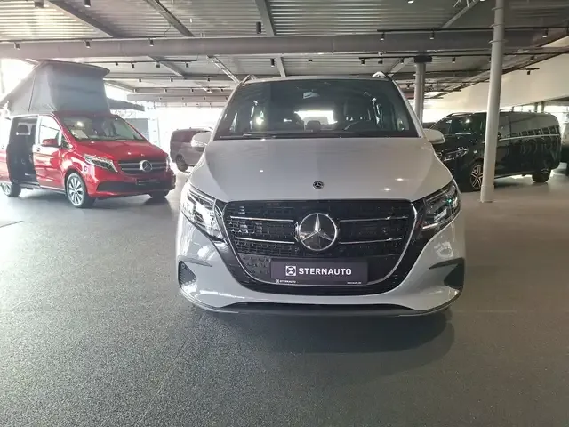 Mercedes-Benz V 220