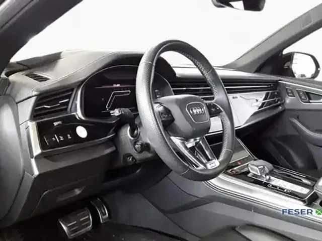 Audi RS Q8