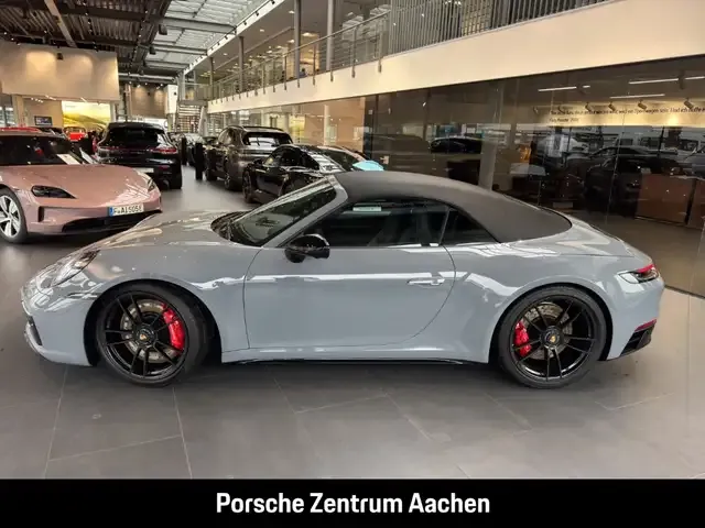 Porsche 992