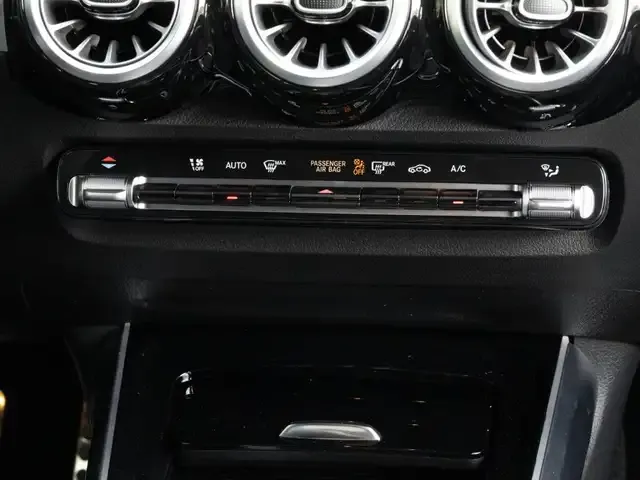 Mercedes-Benz GLB 180