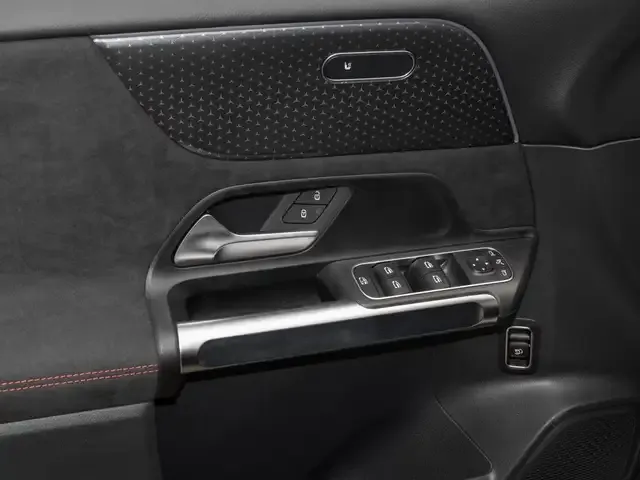 Mercedes-Benz GLB 180