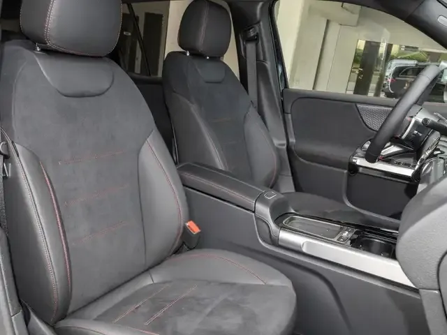 Mercedes-Benz GLB 180