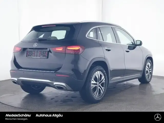 Mercedes-Benz GLA 220